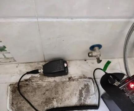 小店屋顶漏水维修公司分享下卫生间漏水的危害及解决方法